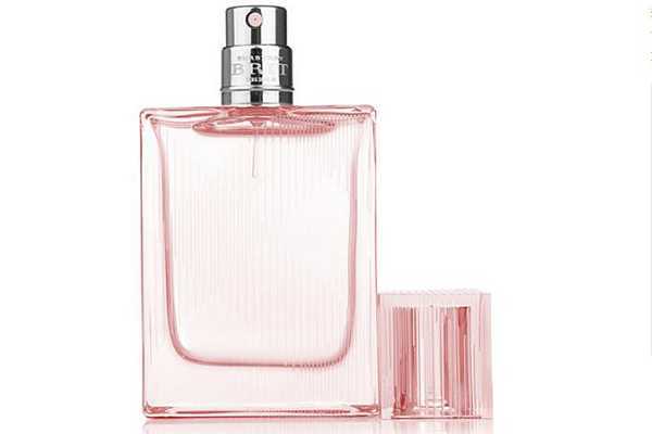 巴宝莉红粉恋歌香调 巴宝莉红粉恋歌适合人群 巴宝莉红粉恋歌香调 巴宝莉红粉恋歌适合人群