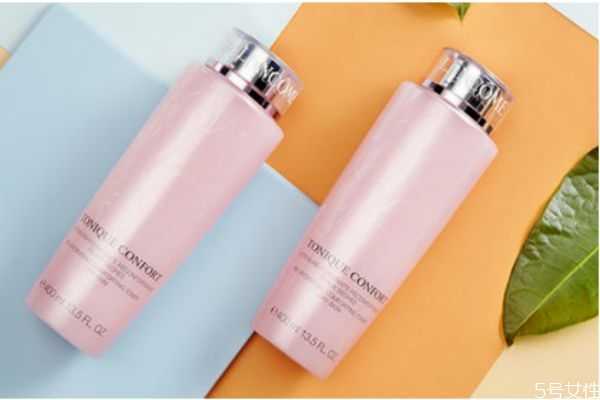 兰蔻粉水和柔肤水是同一种吗?兰蔻粉水和柔肤水区别 兰蔻粉水和柔肤水是同一种吗?兰蔻粉水和柔肤水区别