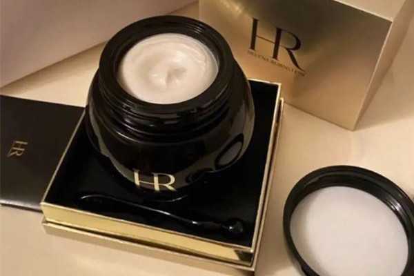 赫莲娜黑绷带面霜可以修复红血丝吗 赫莲娜黑绷带面霜可以修复红血丝吗