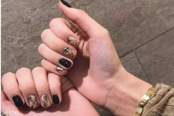 晕染美甲有哪些?线条晕染美甲教程 晕染美甲有哪些?线条晕染美甲教程