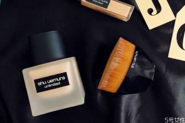 植村秀小方瓶适合干性皮肤吗 植村秀小方瓶适合干性皮肤吗