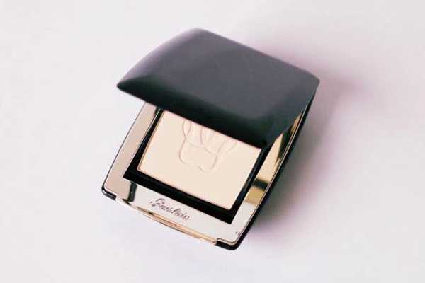 娇兰粉饼有几款