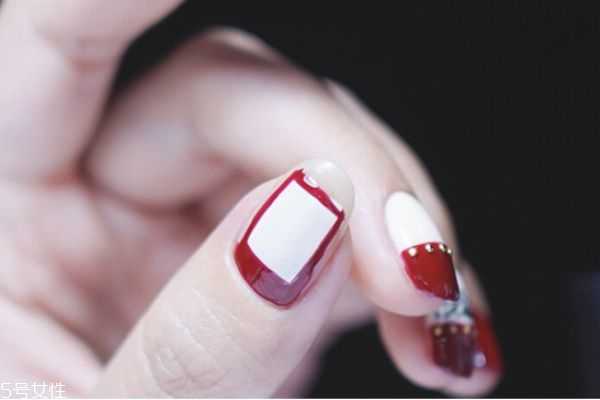 酒红反法式美甲教程 红色毛呢美甲教程