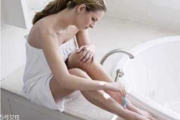 冬天每天洗澡的坏处 冬天每天洗澡的坏处