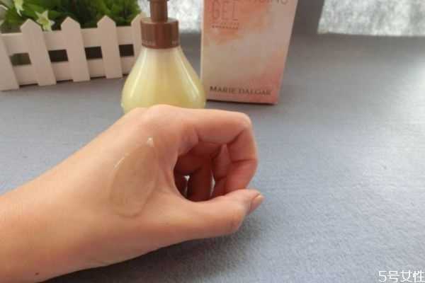 卸妆乳可以用卸妆棉卸妆吗?卸妆乳适合油性皮肤使用吗 卸妆乳可以用卸妆棉卸妆吗?卸妆乳适合油性皮肤使用吗