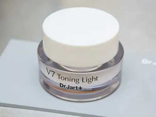 素颜霜和bb霜的区别