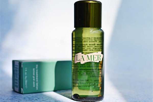 海蓝之谜精华水的正确使用方法 快来看看你用对了没有 海蓝之谜精华水的正确使用方法 快来看看你用对了没有