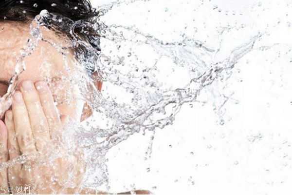 无泡洗面奶能洗干净吗