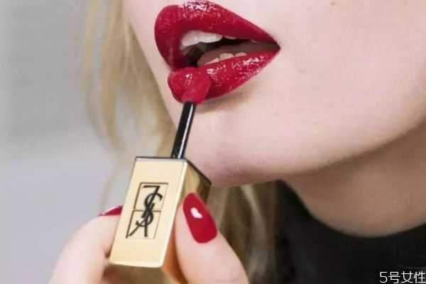 唇釉要怎么使用呢？唇釉使用的方法有什么呢