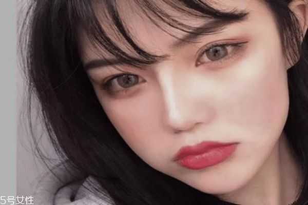 硅水凝胶美瞳怎么样？硅水凝胶美瞳与普通美瞳有什么区别