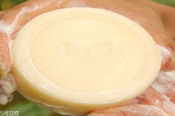 除螨皂可以洗脸吗 除螨皂可以洗脸吗