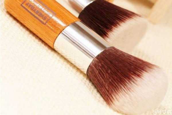 平头刷能用来刷隔离霜吗