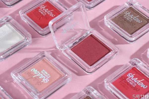 眼影为什么不能当腮红？腮红和眼影成分一样吗