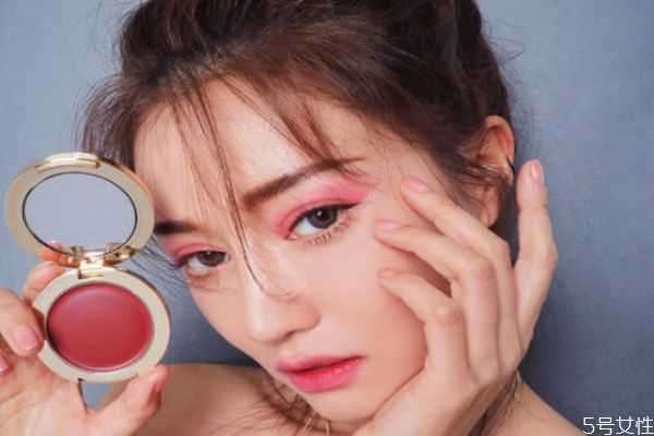 口红当腮红有害处吗？为什么口红不能当腮红