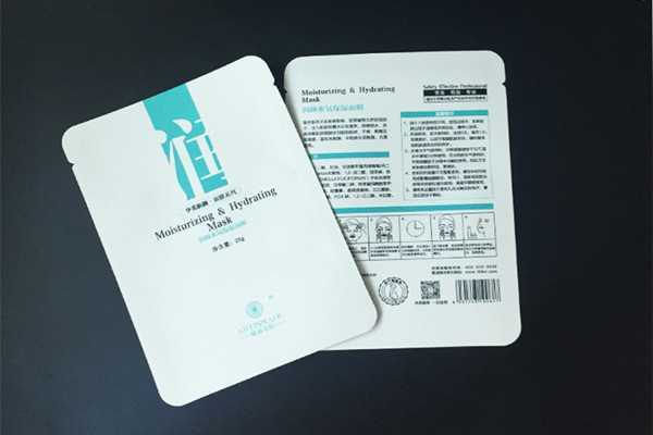 敷眼膜可以戴蒸汽眼罩吗 敷眼膜可以戴蒸汽眼罩吗