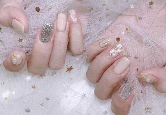 做美甲能维持多长时间