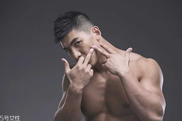 男士护肤品应该怎么用