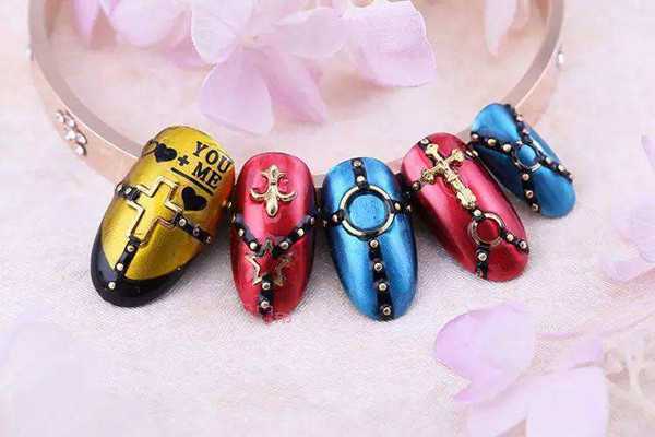 美甲前的准备有哪些?美甲需要多长时间 美甲前的准备有哪些?美甲需要多长时间