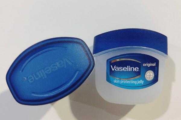 凡士林有消炎作用吗？凡士林会让皮肤变黑吗