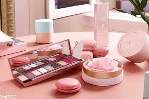 腮红怎么涂好看 这些腮红的误区要知道