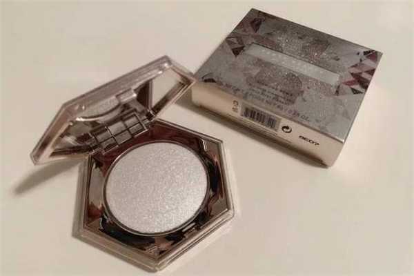 fenty beauty高光怎么样?fentybeauty高光碎了怎么办 fenty beauty高光怎么样?fentybeauty高光碎了怎么办
