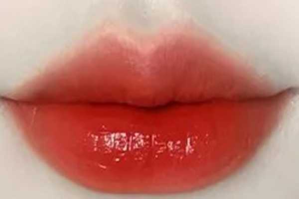 阿玛尼唇釉哪个色号适合暗黄皮肤