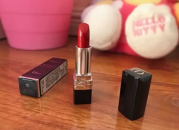 唇釉是哑光好还是雾面好 唇釉是哑光好还是雾面好