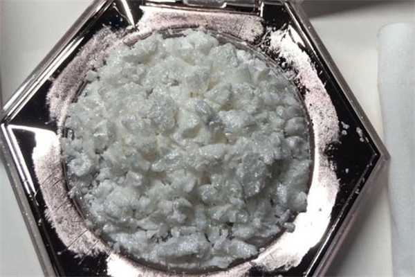 fenty beauty高光怎么样?fentybeauty高光碎了怎么办 fenty beauty高光怎么样?fentybeauty高光碎了怎么办