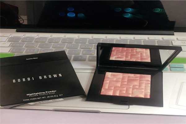 /BOBBI BROWN晶亮颜彩盘高光
