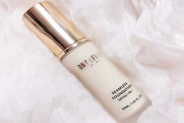 PONY EFFECT密肌无瑕粉底液