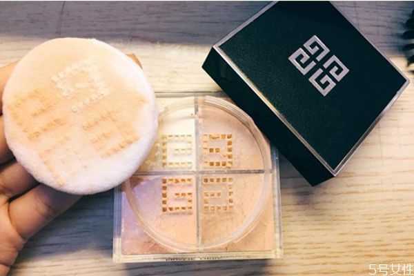 冬天需要用散粉吗?冬天用散粉的注意事项 冬天需要用散粉吗?冬天用散粉的注意事项