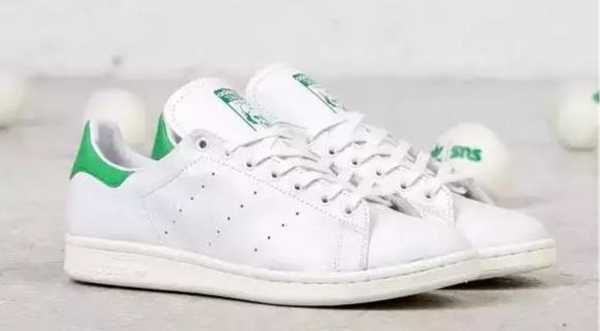 男人穿小白鞋女人喜欢吗?男人穿小白鞋的三大忌 男人穿小白鞋女人喜欢吗?男人穿小白鞋的三大忌