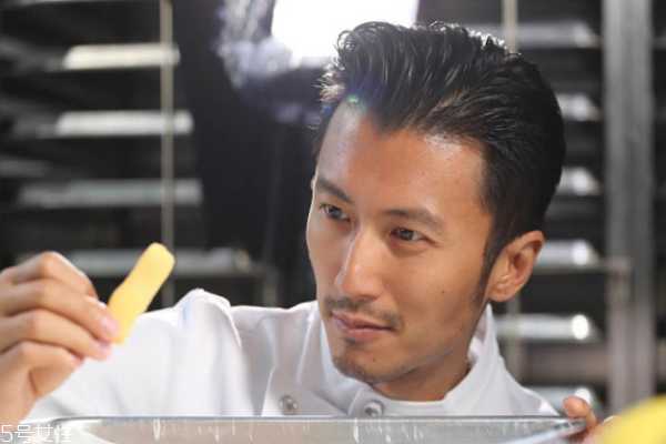 男生皮肤缺水怎么调理