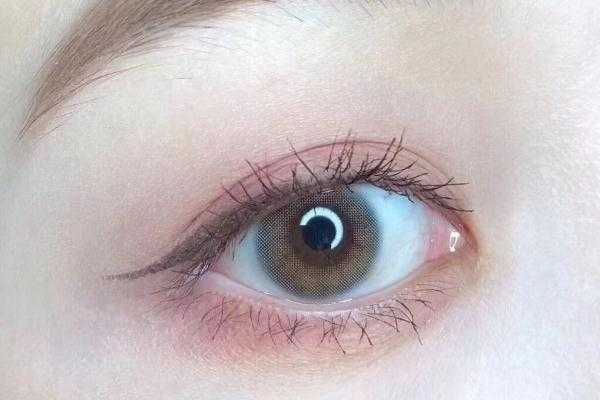 美瞳要每天换护理液吗?不带的时候需要泡在护理液种吗? 美瞳要每天换护理液吗?不带的时候需要泡在护理液种吗?