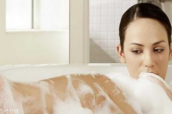 冬天需要用沐浴露吗 冬天需要用沐浴露吗