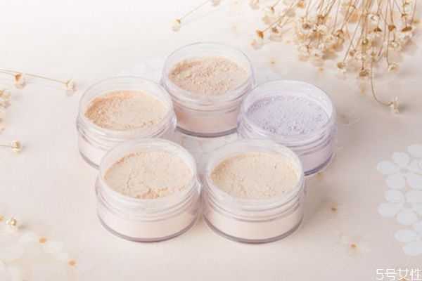 散粉用洗面奶能卸妆吗?散粉洗面奶洗得干净吗 散粉用洗面奶能卸妆吗?散粉洗面奶洗得干净吗