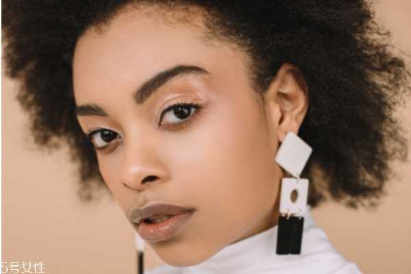 如何做深层清洁毛孔面膜