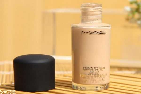 油性皮肤适合的粉底 这几款粉底最适合油皮