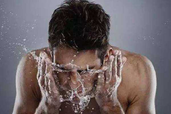 火山岩洗面奶适合肌肤 火山岩洗面奶适合肌肤