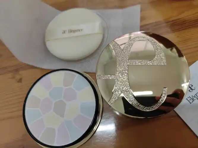 涂了气垫还要涂散粉吗 涂了气垫还要涂散粉吗