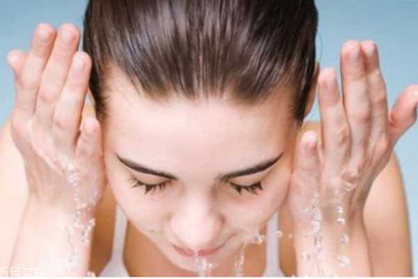 痘痘肌怎么洗脸 痘痘肌怎么洗脸