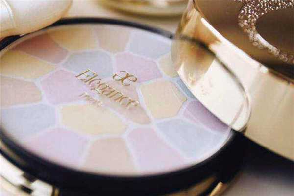 e大饼用化妆哪一步?用什么上妆? e大饼用化妆哪一步?用什么上妆?