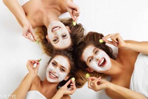 面膜敷的时间过长有什么影响 面膜敷的时间过长有什么影响
