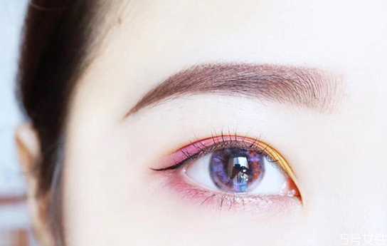 美瞳贴太紧怎么取下来 美瞳怎么用吸棒吸下来 美瞳贴太紧怎么取下来 美瞳怎么用吸棒吸下来