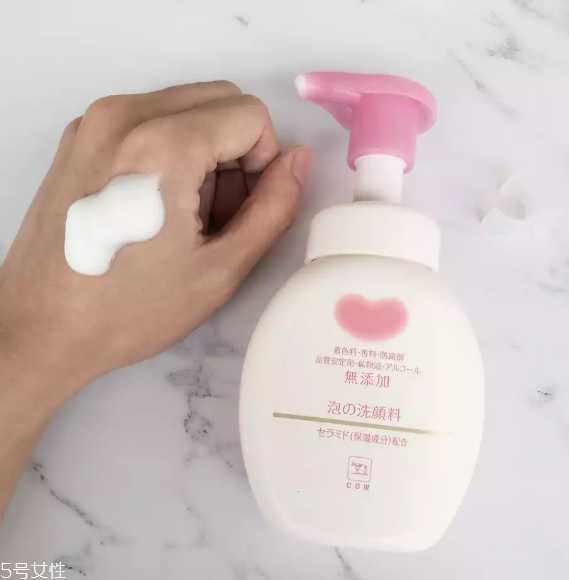 cow洗面奶和肌研极润洗面奶哪个好