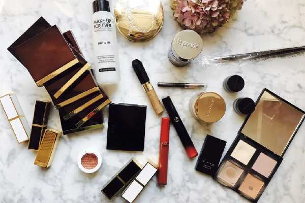 阿玛尼是奢侈品牌吗？什么档次的？