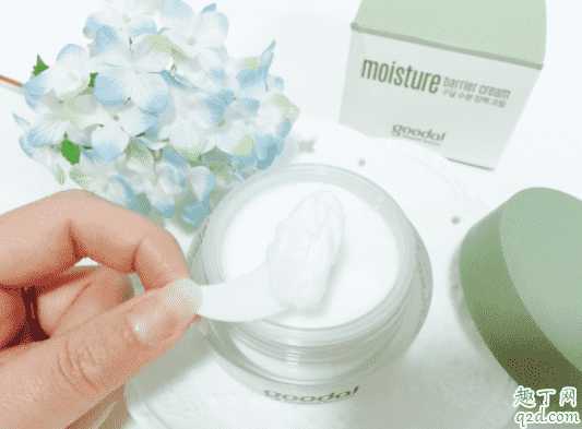 面霜是运动前抹还是运动后抹？换季脸刺痛是怎么回事