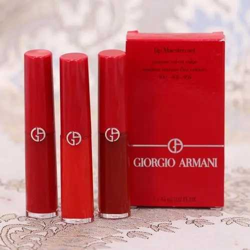 正品阿玛尼唇釉的味道是什么味?快来看看你买的是不是正品 正品阿玛尼唇釉的味道是什么味?快来看看你买的是不是正品
