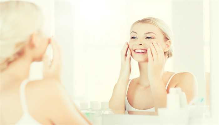 兰蔻小黑瓶适合什么年龄和肤质的人 兰蔻小黑瓶适合什么年龄和肤质的人