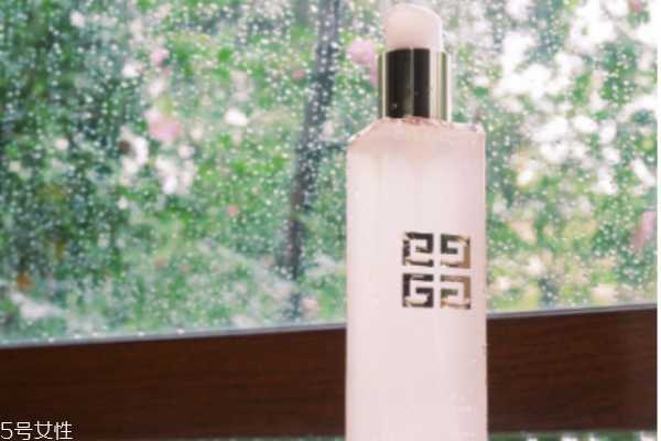 纪梵希时光无痕系列适合什么年龄 20岁以上的任何肤质